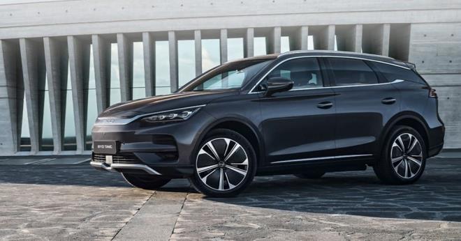 Hem hibrit hem de saf elektrikli modelleri hedef alan iki ayr dzenleyici ilem, Shenzhen merkezli BYD'nin in'de youn bir fiyat rekabetiyle kar karya kalmas ve hkmetin maliyetleri drmek iin aceleyle olas kalite tavizleri konusunda endie duymasna neden olmasyla birlikte geldi.<br><br>Dzenleyici kurum tarafndan yaynlanan bir aklamaya gre, geri armalar Devlet Piyasa Dzenleme daresi'nin resmi soruturmalarnn ardndan gerekleti.