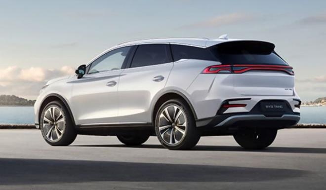 Daha byk geri arma, ubat 2021 ile Austos 2022 arasnda retilen yaklak 70 bin&nbsp; elektrikli Yuan Pro crossover' kapsyor. Pilin su geirmez tasarmndaki bir kusur, g knda de yol aabiliyor. BYD, pil yuvasna bir szdrmazlk maddesi uygulayarak sorunu gidermeyi planlyor.