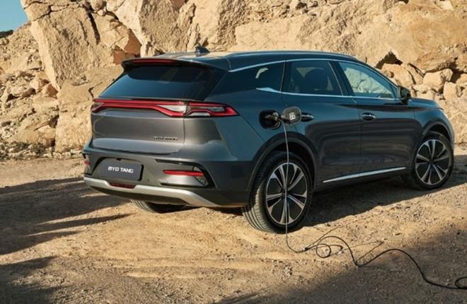 Dnyann en byk elektrikli ara reticisi BYD, inli irketin kresel apta byme yarnda kalite kontroln n plana kararak, teknik arzalar nedeniyle kritik i pazarndaki 115 binden fazla arac geri aryor.