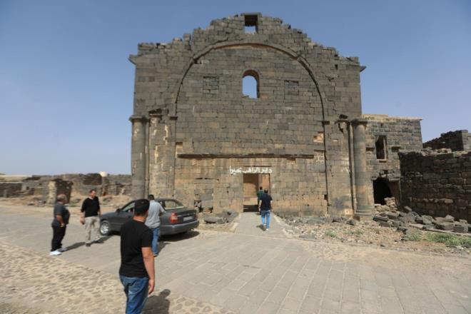 634 y�l�nda �slam ordular�nca fethedilen ilk Bizans �ehirlerinden Busra, Emeviler d�neminde de �nemli bir dini ve k�lt�rel merkez haline geldi.<br><br>1980'den bu yana UNESCO D�nya Miras� Listesi'nde yer alan kent, g�rkemli Roma tiyatrosu ve �slam'�n ilk d�nemlerinden kalan eserleriyle dikkati �ekiyor.