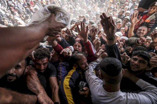 Kant niteliindeki bu karelere, Gney Afrika'nn srail aleyhine istedii ek tedbir taleplerinin grld Uluslararas Adalet Divan'ndaki (UAD) durumada de yer verildi.<br><br>Jadallah, Gazze'deki almalaryla dnya apnda basn fotoraflnda prestijli birok dln de sahibi oldu