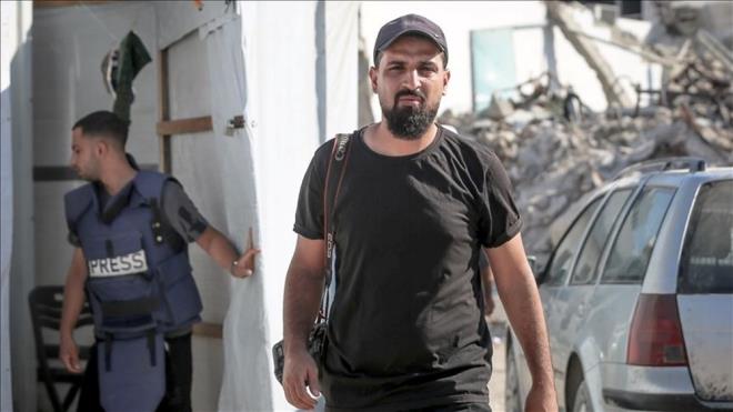 Gazze'de grev yapan Anadolu Ajans (AA) foto muhabiri Ali Jadallah, Fotoraf alannda Cumhurbakanl Kltr ve Sanat Byk dl'ne deer grld.