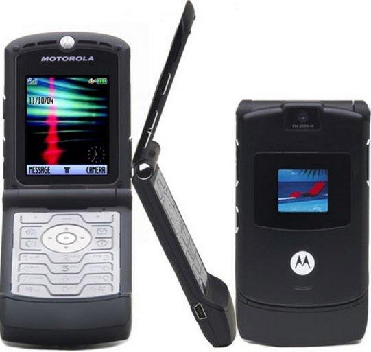 2004 ylnda sata kan Motorola RAZR V3, 130 milyondan fazla satt.