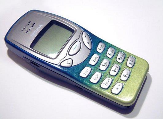 Nokia`nn unutulmazlarndan 3210, 1999 ylnda sunulmu ve tam 160 milyon satmt.