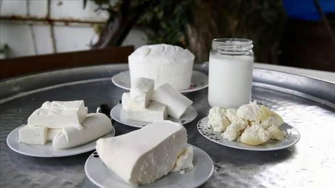 Kahvalt sofralarnn olmazsa olmaz beyaz peynir, yalnzca lezzetiyle deil, sala olan etkileriyle de dikkat ekiyor. Japonya'da gerekletirilen yeni bir bilimsel aratrma, peynir tketimiyle beyin sal arasnda arpc bir balant olduunu gsterdi.