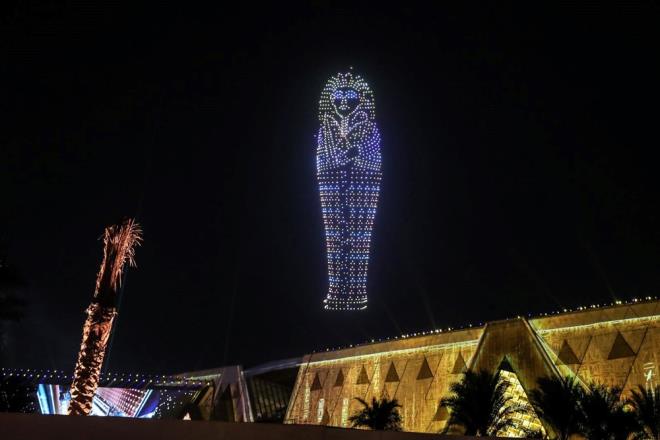 <h2 class="gallery-item-title">1 MLYAR DOLARA MAL OLDU</h2>                <p>Yaklak 1 milyar dolara mal olan ve byk blm Japonya'nn kredileriyle finanse edilen mze, 490 bin metrekarelik alanyla dnyann en byk arkeoloji komplekslerinden birisi olma zelliini tayor.</p>