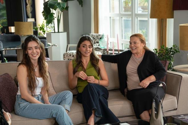 Tepkiler sonras dizide apar topar hikaye deiikliine gidildi. Bu srete; barol Sla Trkolu'nun bir paylamysa ok konuuldu. Trkolu tepkilerin odana yerleen sz konusu blmn yaynland akam sosyal medyada, "u an benim bam eilmedi, benim bam tamamen koptu resmen..." yazl grseli, zgn surat emojisiyle "Genel modumuz budur artk" cmlesiyle paylat.