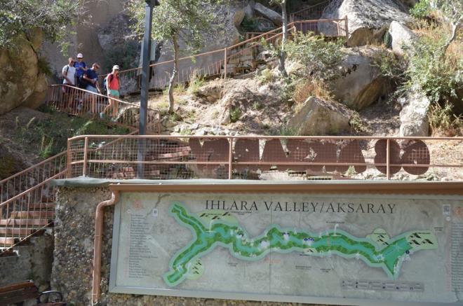 <h2 class="womanpage-gallery-detail-sub-title womanpage-gallery-detail-card-frame--sub-title">''YRY N VAZGELMEZ BR ALAN''</h2>              <p class="card-text gallery-page-hero-card-text"></p><p>Sonbaharda doa yrylerinin sklkla dzenlendiini belirten Ouz, unlar syledi:</p>  <p>"Ihlara Vadimiz sonbaharda ayr bir grsel len veriyor. Rengarenk yapraklaryla ve mistik atmosferiyle yukardaki cam terastan ve dron grntleriyle fotoraf tutkunlar iin de muazzam bir grsel len oluturuyor. Sonbaharda doa yryne gelenlere, o serinlikte, sabahn seher saati ile akam saatlerinde yry iin vazgeilmez bir alan oluyor. zellikle Hindistan, Endonezya, Rusya gibi lkelerden gelen turistlere ev sahiplii yapyoruz. Sonbahar dneminde yrylere ilgi artyor. Blgede spiritel turizm programlar icra edilecek."&nbsp;</p>