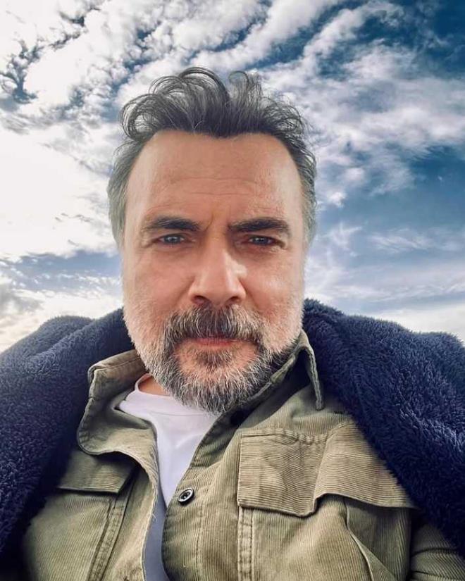 <p>SON NOKTAYI BYLE KOYDU</p>    <p>"Herkesin bir karl var, bu konu kimseyi ilgilendiren bir konu deil.</p>