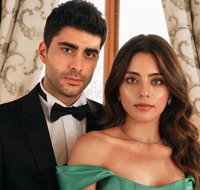 Kzlck erbeti'nin sadk hayranlar iin zor gnler balyor. Dizinin vazgeilmez yzlerinden Sla Trkolu, canlandrd Doa karakteriyle sete veda ediyor.