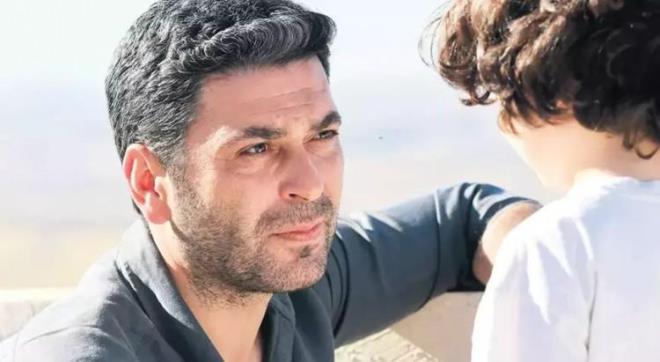 nl oyuncu, <span style="color:#800080"><strong><em>"O haberi ben de grdm. Milletin ii gc yok, yapay zekyla bir eyler retip sonra da 'Bu Ozan'n dublrym' diye ortaya atyorlar"</em> </strong></span>diyerek <strong>sosyal medyada dolama giren o fotorafn yapay zeka olduunu aklad.</strong>