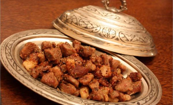 Krmz et deerli bir demir deposudur.