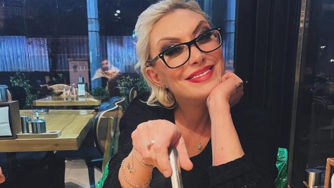 Ezmeci, "Gll hanmn kannda 3,58 promil alkol kt. Herkes iin yksek bir miktar olsa da dzenli alkol kullananlar tolerans gelitirdii iin imeyen bir insann bir iki bardak imesiyle yapt kafa durumuna denk gelebilir. Yllarca iilen bir alkoln gelitirdii tolerans var.