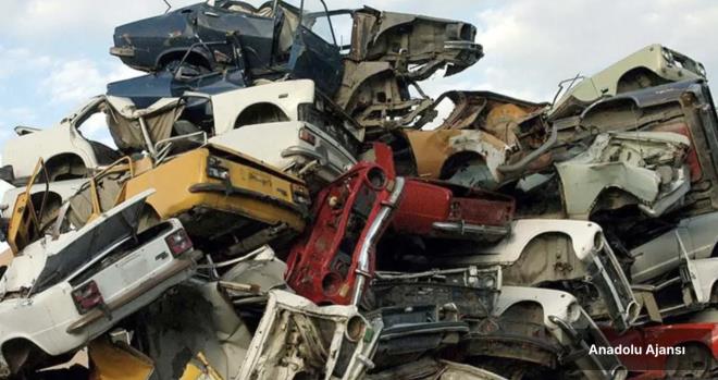 2025 hurda teviki, otomotiv sektrnde hem vatandan hem de reticilerin beklentisi olduka yksek. zellikle TV indirimi sayesinde sfr ara almlarnn canlanmas, hem ekonomiye hem evreye katk salayabilir. 2018 ylnda kan teblile, 16 ve daha byk yataki baz aralarn ihra edilmesi ya da hurdaya kartlmasna bal olarak yeni ara almnda 10 bin liraya kadar TV indirimi uygulamasna ilikin usul ve esaslar belirlenmi ve yasa uygulamaya konmutu. Peki, 2025 hurda ara teviki kt m, Meclis'e ne zaman gelecek?