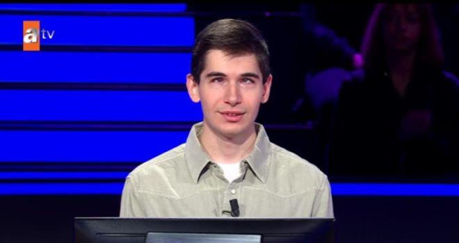 <strong>Hzl bir ekilde ilerleyen yarmac 500 bin TL deerindeki soruyu atrmaya hak kazand.</strong>