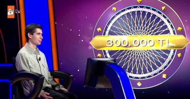 <strong>Gen isim, yarmadan ayrlmayp bu yant verseydi 1 milyon TL deerindeki soruyu atracakt.</strong>