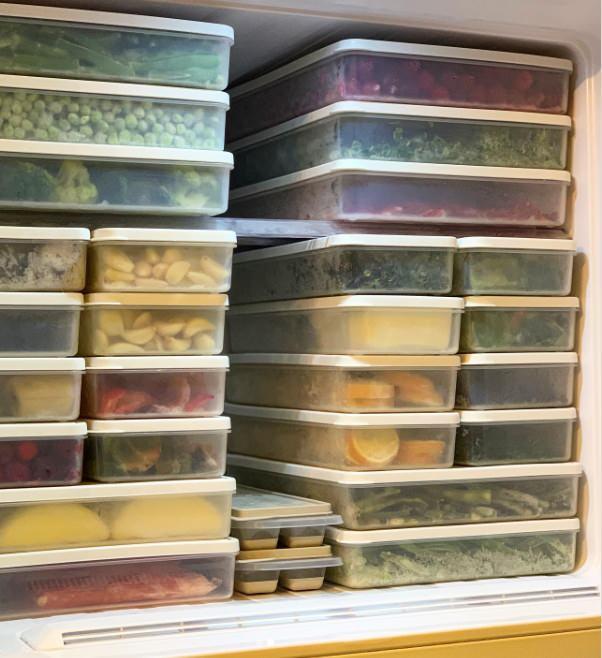 Ayrca tek kullanmlk plastik kaplarn, zellikle scak yiyeceklerle temas ettirilmemesi gerektii konusunda da uyaryorlar.