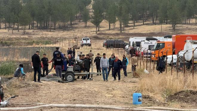 ?Kayp polis memurunun ailesi ve meslektalar, gnlerdir sren arama almalarndan gelecek iyi haberi umutla bekliyor.?