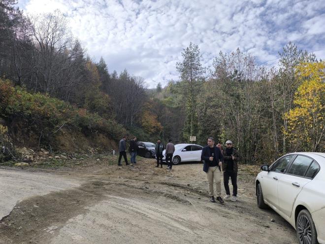 Blgede byk znt <br> le halk olayn ardndan derin znt yaarken, ekipler anneye ulamak iin almalarn srdryor.