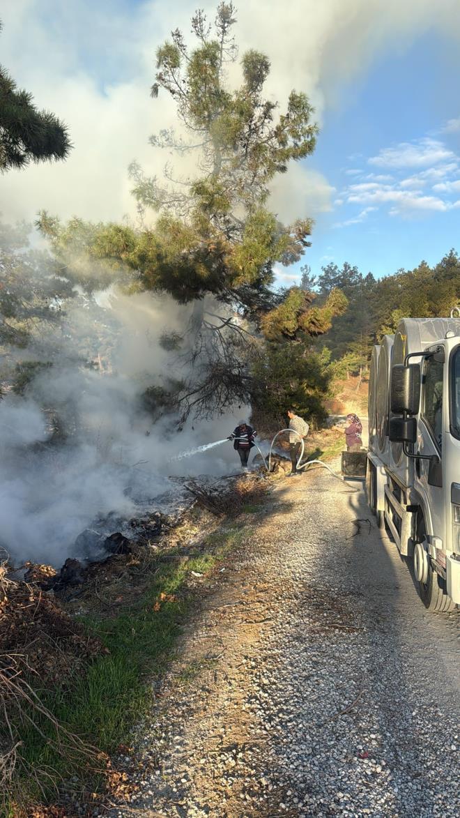 Maddi kayb hie sayd<br>   Stleri kullanarak alevleri bastran Emeli, "Vatandalk grevimi yaptm" diyerek canla bala mcadele etti.