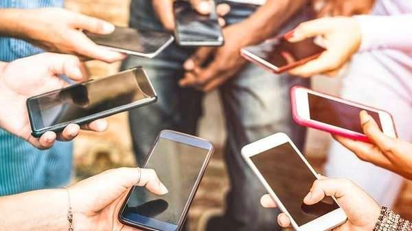 Siber gvenlik uzmanlar, dnya genelinde 38 milyondan fazla kez indirilen baz mobil uygulamalarn kullanc verilerini gizli reklamlar araclyla topladn tespit etti.