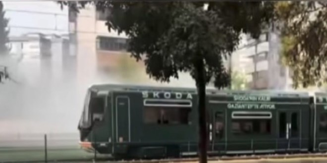 Tramvaya Yldrm skabet Etti: Faciann Eiinden Dnld