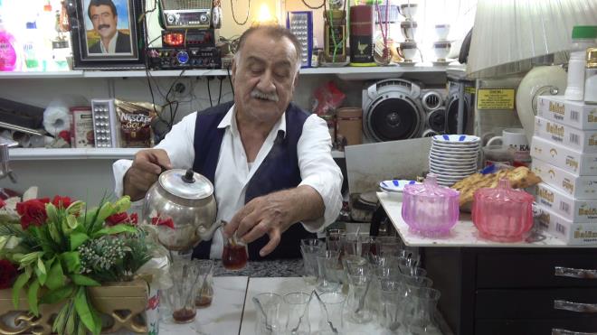 <strong>ayn Sanatna Dnen Usta ilik</strong><br>  ayn bir sanat eserine dntn ifade eden Celal azm, mesleine olan ball ve uzmanlyla gen kuaklara rnek oluyor.