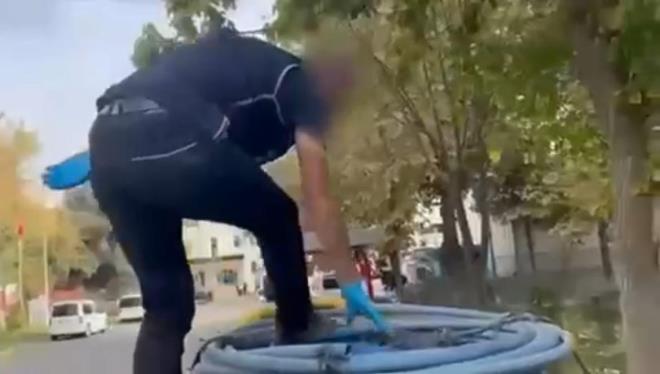 <strong>Arama Emniyet Bahesinde Devam Etti</strong><br>  Kaak sigaralar, emniyet bahesine ekilen arata yaplan detayl aramada bulundu.