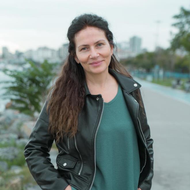 <strong>Baak ve Annesinin Hikayesi Balyor</strong><br>  Seray Kaya, ekrana annesiyle birlikte gelecek. Dizide Baak'n annesini Begm Tosun canlandracak ve "Arzu" karakterine hayat verecek.