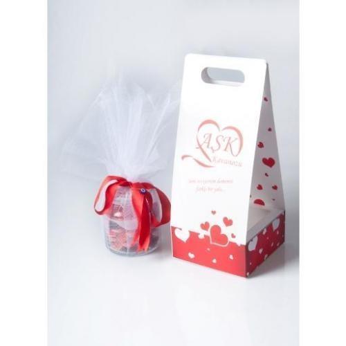 Gzellik, birlik, beraberlik dolu, daha gzel ve mutlu bir Kurban Bayram diliyoruz. Byklerimizin ellerinden kklerimizin gzlerinden pyoruz.