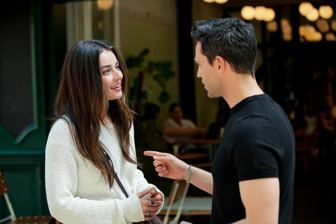 <strong>Festivalde Krmz Hal kl</strong><br>  Aya Ayin Turan, TOD platformunun zel davetlisi olarak krmz halda Trkiye'yi ve Trk kadnn temsil edecek.