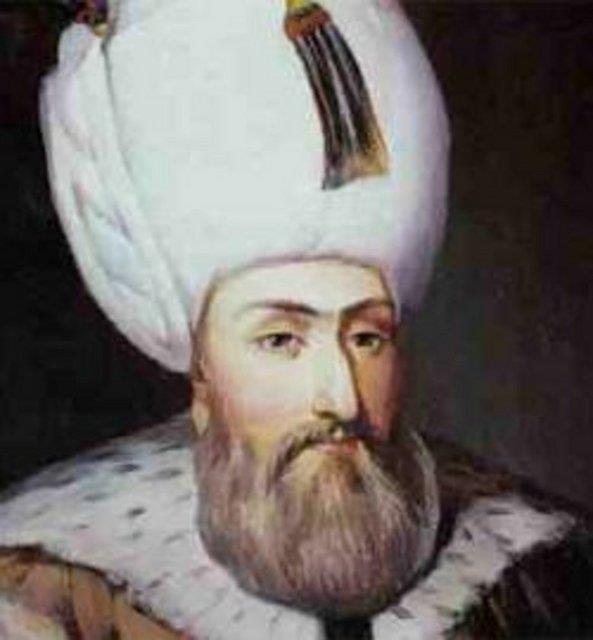 10-) Kanuni Sultan Sleyman 1520-1566 (46 sene) (Babas Yavuz S. Selim) 8 erkek, 2 kz