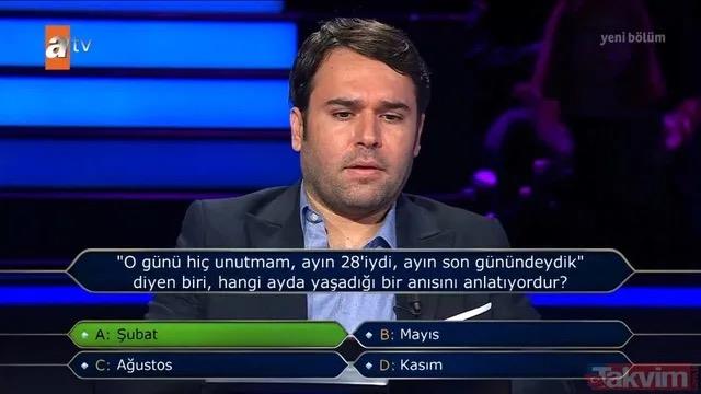 <p><strong>"Kim Milyoner Olmak ster?"</strong>n yeni blmnde yarmacya yneltilen nc soru, dikkat gerektiren mantk sorularndan biri oldu. Yarmacya, tarih ve ay bilgisi zerinden yle bir soru soruldu:</p>  <p><strong>"'O gn hi unutmam, ayn 28'iydi, ayn son gnndeydik' diyen biri, hangi ayda yaad bir ansn anlatyordur?"</strong></p>  <p>klarda u seenekler yer ald:<br> <strong>A: ubat - B: Mays - C: Austos - D: Kasm</strong></p>  <p>Yarmac, doru yant olan<strong> "A: ubat"</strong> seeneini iaretleyerek bir soruyu daha doru cevaplad. </p>