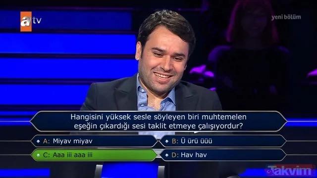 <p><strong>"Kim Milyoner Olmak ster?"</strong>da ikinci soru stdyoda keyifli anlar yaatt. Yarmacya bu kez hayvan sesleri zerine esprili bir soru yneltildi:</p>  <p><strong>"Hangisini yksek sesle syleyen biri muhtemelen eein kard sesi taklit etmeye alyordur?"</strong></p>  <p>klarda u cevaplar yer ald:<br> <strong>A: Miyav miyav - B:  r  - C: Aaa iii aaa iii - D: Hav hav</strong></p>  <p>Yarmac, doru yant olan "C: Aaa iii aaa iii" seeneini tercih ederek ikinci soruyu da doru yantlad.</p>