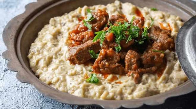 <strong>Kz patlcan beendisi zerine kuzu etiyle hazrlanan klasik Osmanl yemei "Hnkar Beendi", 4.50 puanla 51. srada kendisine yer buldu.</strong>