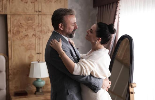 Barollerini Halit Ergen, Aslhan Grbz ve Merve Dizdar'n paylat Kral Kaybederse dizisi hakknda bir sredir devam eden final sylentileri doruland.