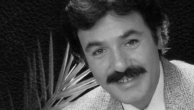 <span><strong>"BABAMIN Y NYET SUSTMAL EDLD"</strong></span><br>Gazetecilerin <strong><span style="color:#800080"><em>"Dava ne zaman sonulanacak?"</em></span> </strong>sorusuna <strong>Tue Tayfur</strong>, <strong><span><em>"Benim amacm aslnda mirasn kime kald deil. Daha ok babamn iyi niyetinin nasl suistimal edildiini gstermek. Benim ve ablalarmn derdi bu, nk onlar da kandrlm"</em></span>&nbsp;</strong>diyerek babas <strong>Ferdi Tayfur'</strong>un <strong>iyi niyetinin suistimal edildiini</strong> syledi.