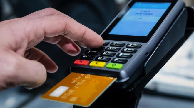 <p><strong>EKRANDA BU UYARILAR IKARSA LEM DURDURUN</strong></p>  <p>Siber gvenlik uzmanlar temassz deme srasnda POS ekrannda beliren "lem baarsz", "Tekrar deneyin", "Tutar deiti" veya "Onay bekliyor" gibi uyarlarn dolandrclar tarafndan ikinci bir ilem denemesi iin kullanldn ifade etti.&nbsp;</p>