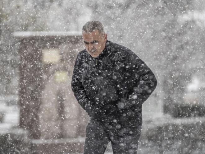 <strong>PAZARTES BU LLERDE KAR VAR</strong><br>Pazartesi gn birok il gne bembeyaz balayacak. Pazartesi gn kar ya beklenen iller ise, Sivas, Erzurum, Van, Hakkari, Gmhane, Bayburt, Erzincan, Bingl, Mu, Bitlis, Ar, Kars, Ardahan eklinde.&nbsp;