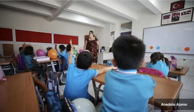 3 Aralk Dnya Engelliler Gn nedeniyle resmi tatil aratrmalar yaplmaya balad. Smestr tatiline ksa bir zaman kalmasna ramen, renciler o tarihe kadar her hangi bir resmi tatil olup olmadn merak ediyor. Peki, 3 Aralk okullar tatil mi, 3 Aralk ne gn?