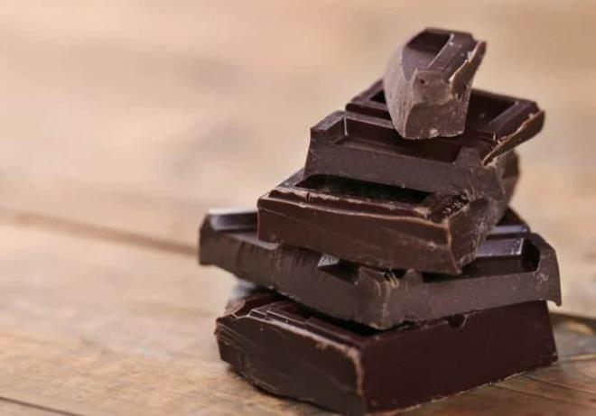 Reynold uzak durmaya alt gda grubunun ise&nbsp;diyabet ve kalp hastal gibi salk riskleriyle balantl eker ve salksz yalar asndan yksek olduu iin paketlenmi kurabiyeler ve rekler olduunu syledi.&nbsp;