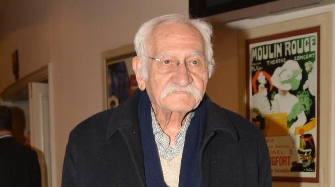 <p><strong>ARF ERKN GZELBEYOLU</strong></p>    <p>"Yabanc Damat" dizisindeki "Memik Dede" karakteriyle hafzalarda yer edinen mimar, oyuncu ve mzisyen Arif Erkin Gzelbeyolu, 90 yanda 16 Ekim'de vefat etti.</p>