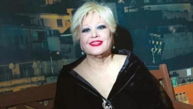 <p><strong>MUAZZEZ ABACI</strong></p>    <p>Kz Saba Abac'y grmek iin gittii ABD'de geirdii kalp rahatszl nedeniyle anjiyo olup stent taklan 78 yandaki usta sanat Muazzez Abac, 12 Kasm'da, tedavi grd hastanede yaamn yitirdi.</p>