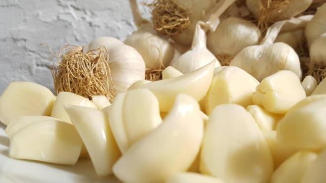 Aratrmada elde edilen sonularn geneli, deney saysnn ve uzun dnem klinik verilerin grece snrl olmasndan tr sarmsakl gargaralarn CHX?nin yerini tamamen alabileceini sylemek iin bilim insanlar daha geni apl ve uzun sreli almalara ihtiya olduunu vurguluyor.