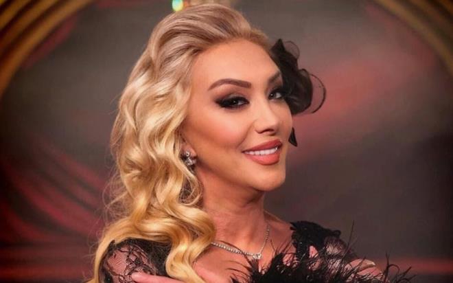 arkc Gll'nn pheli lmyle ilgili yrtlmekte olan soruturmada yeni ve arpc bir iddia daha ortaya atld. smini aklamak istemeyen bir komu, evinde bulunan gvenlik kamerasnda Gll'nn ld gece pencereden itilme anna ait grntlerin bulunduunu ne srd ve kaytlar bir an nce emniyetle paylaacan syledi. Ortal yeniden ayaa kaldran bu ifade, olayn aniden yaanm bir kaza deil cinayet olabilecei ihtimalini yeniden gndeme getirdi. te detaylar...