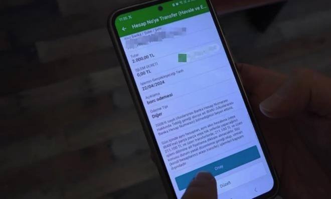 Art49'un aktardna gre, bu endielerin ne kadar hakl olduunu gsteren son rnek ise Almanya'dan geldi. lkede yaplan bir aratrma, birok bankann internet sitelerinde ve uygulamalarnda kritik bir gvenlik a bulunduunu ortaya kard. Sistemdeki zafiyet nedeniyle sadece bir IBAN numaras girerek o IBAN'a kaytl kii bilgilerine ulalabiliyor. Bu durum, milyonlarca mteriyi hedef haline getirirken bankaclk sektrnde alarm zillerinin almasna yol at.