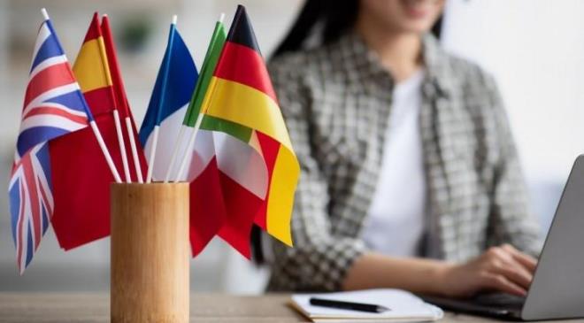 <strong>Dnyann her bir kesinde farkl kltrler, diller ve saysz eitlilie rastlamak mmkn. Bu eitlilii belirleyen en nemli faktrlerden biri de elbette 'diller'.</strong>