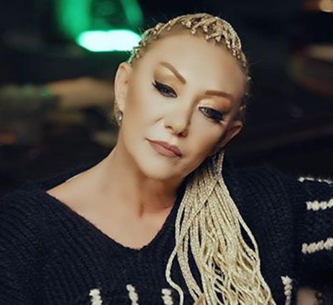 <em>"Tuyan 'Bize acmz yaatmadnz' diyor ama sosyal medyasnda annesiyle bir fotoraf bile yokken benim fotorafm koyup bana mektup yazm. Bu, sululuk psikolojisinin bir yansmas. Ben bu olay yaptklarna inanyorum artk. Gll dmedi, atld."</em>