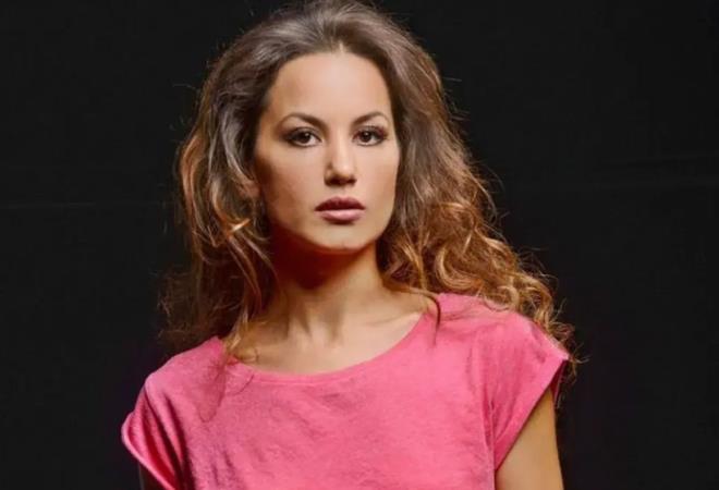 <div class="content-text"><h1>"Bugne kadar sustum nk..."</h1>  <p>Yldz Asyal Ekol Tv'den gazeteci Melisa Yasemin'e aklamalarda bulundu. Asyal "Alt aylk evliliim boyunca ok sayda hakaret ve ardndan iddete dnen durumlar yaadm. Susmak istemedim. Bugne kadar sustum nk tehdit ediliyordum.&nbsp;</p>          </div>          <div class="bar"></div>