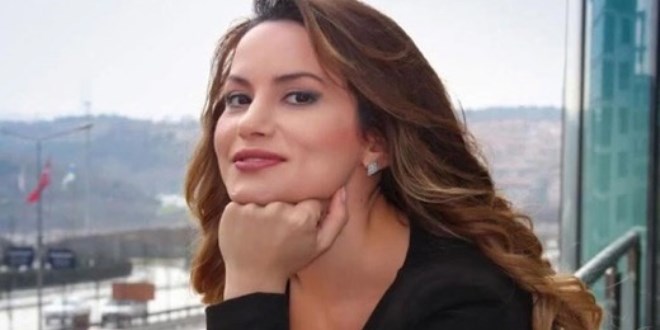 8 ay nce evlenmiti! Ei tarafndan darp edildi